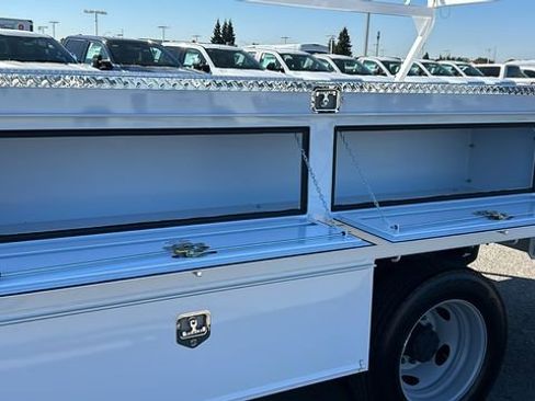 New 2025 Ford F550 2WD Regular Cab Super Duty image 19