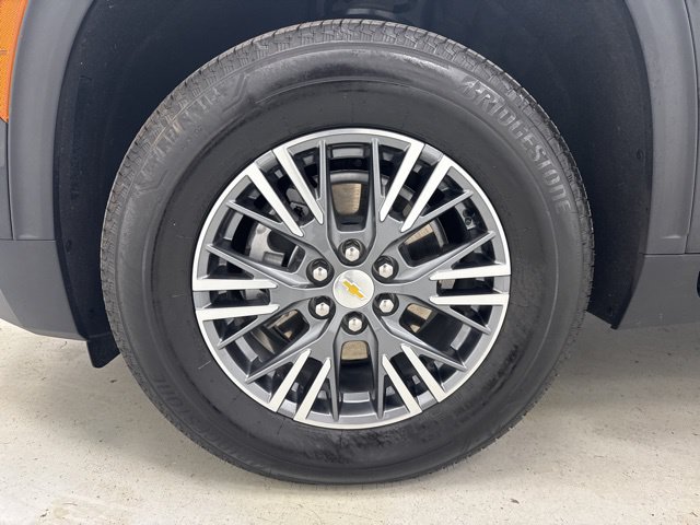 Used 2026 Chevrolet Traverse LT AWD/4WD image 38