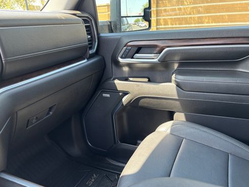 Used 2024 GMC Sierra 3500 SLT w/ SLT Premium Package AWD/4WD image 18
