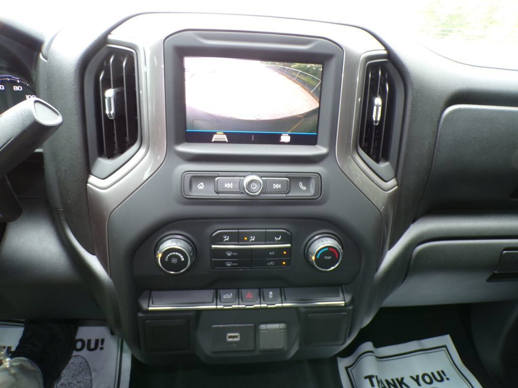 Used 2020 Chevrolet Silverado 1500 Custom w/ Custom Value Package AWD/4WD image 27