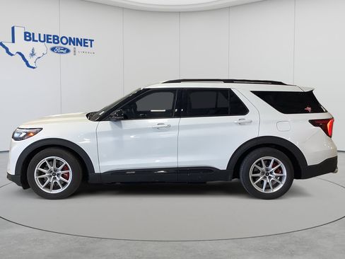 Used 2025 Ford Explorer ST RWD image 8