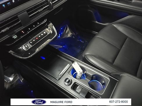 Used 2024 Lincoln Corsair Grand Touring image 31