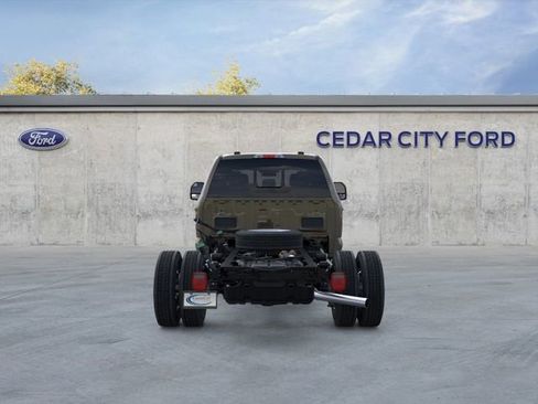New 2026 Ford F450 4x4 Crew Cab Super Duty image 4