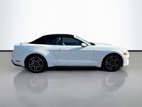 Used 2018 Ford Mustang Premium image 2