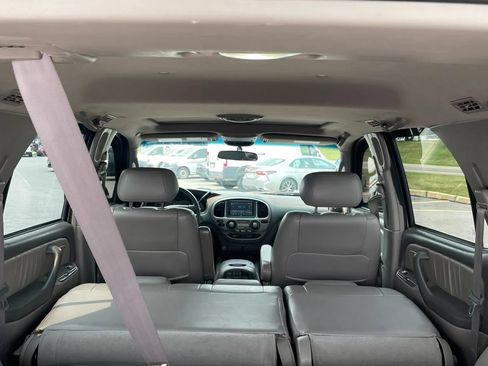 Used 2002 Toyota Sequoia Limited RWD image 51