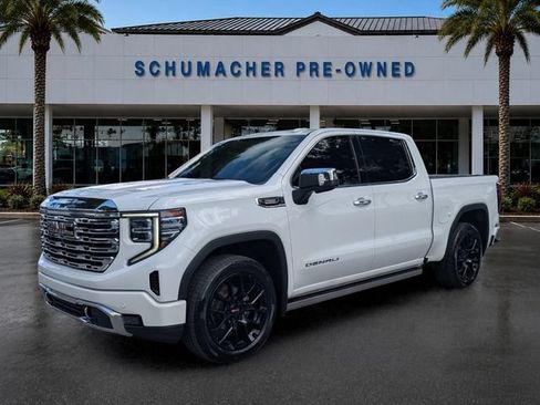 Used 2023 GMC Sierra 1500 Denali w/ Denali Reserve Package AWD/4WD image 3