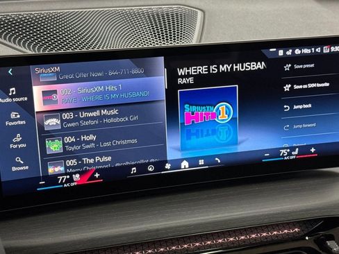 Used 2026 BMW 330i Sedan w/ Premium Package image 22