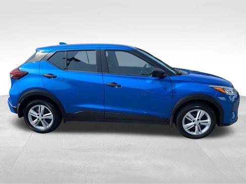Used 2024 Nissan Kicks S FWD image 6