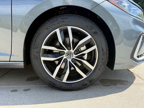 New 2026 Volkswagen Jetta SE FWD image 8