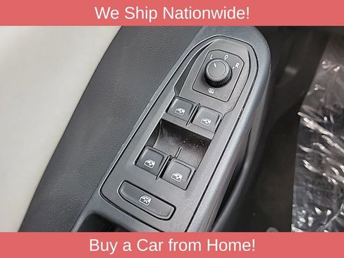 Used 2025 Volkswagen Taos SE AWD/4WD image 21