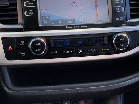 Certified 2019 Toyota Highlander SE AWD/4WD image 14