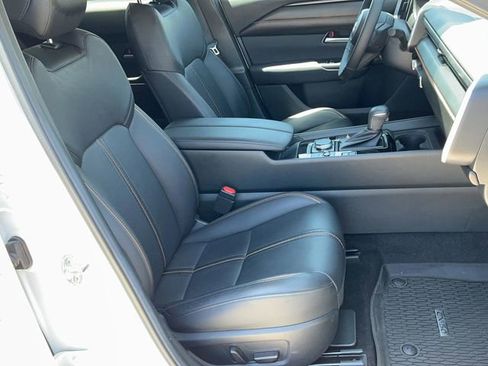 Used 2025 MAZDA CX-50 AWD 2.5 Hybrid w/ Premium Pkg image 19