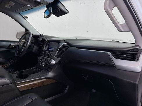 Used 2018 Chevrolet Suburban LT image 33