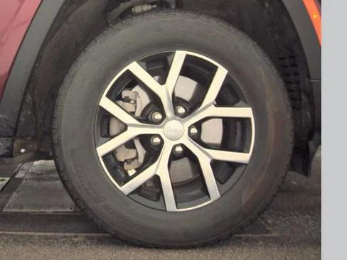 Certified 2024 Jeep Grand Cherokee L Limited w/ Trailer Tow Package image 10