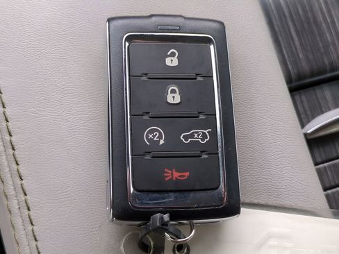 Used 2023 Jeep Wagoneer Series III w/ Preferred Equipment Group image 30