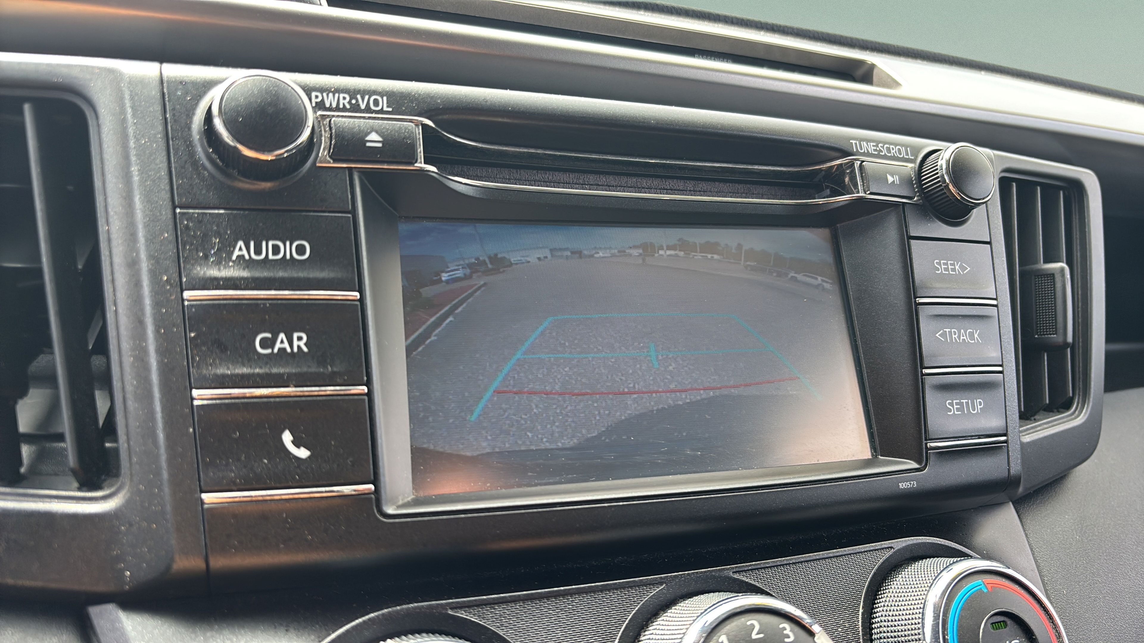Used 2017 Toyota RAV4 LE FWD image 20
