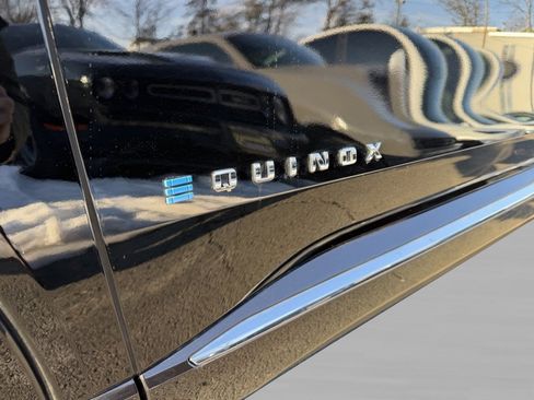 Used 2025 Chevrolet Equinox EV LT image 12