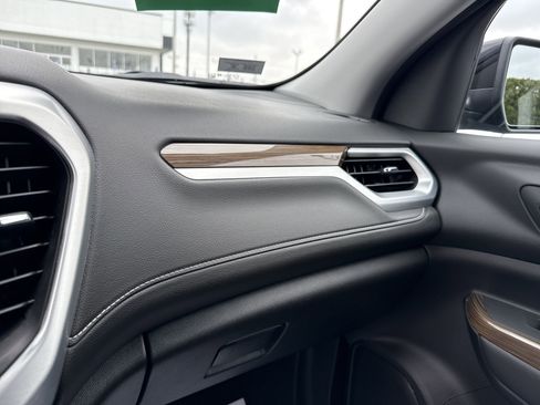 Certified 2023 GMC Acadia SLE w/ Driver Convenience Package image 20