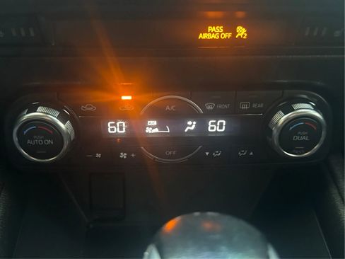 Used 2018 MAZDA CX-5 Touring image 30