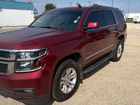 Used 2016 Chevrolet Tahoe LT w/ Luxury Package AWD/4WD image 3