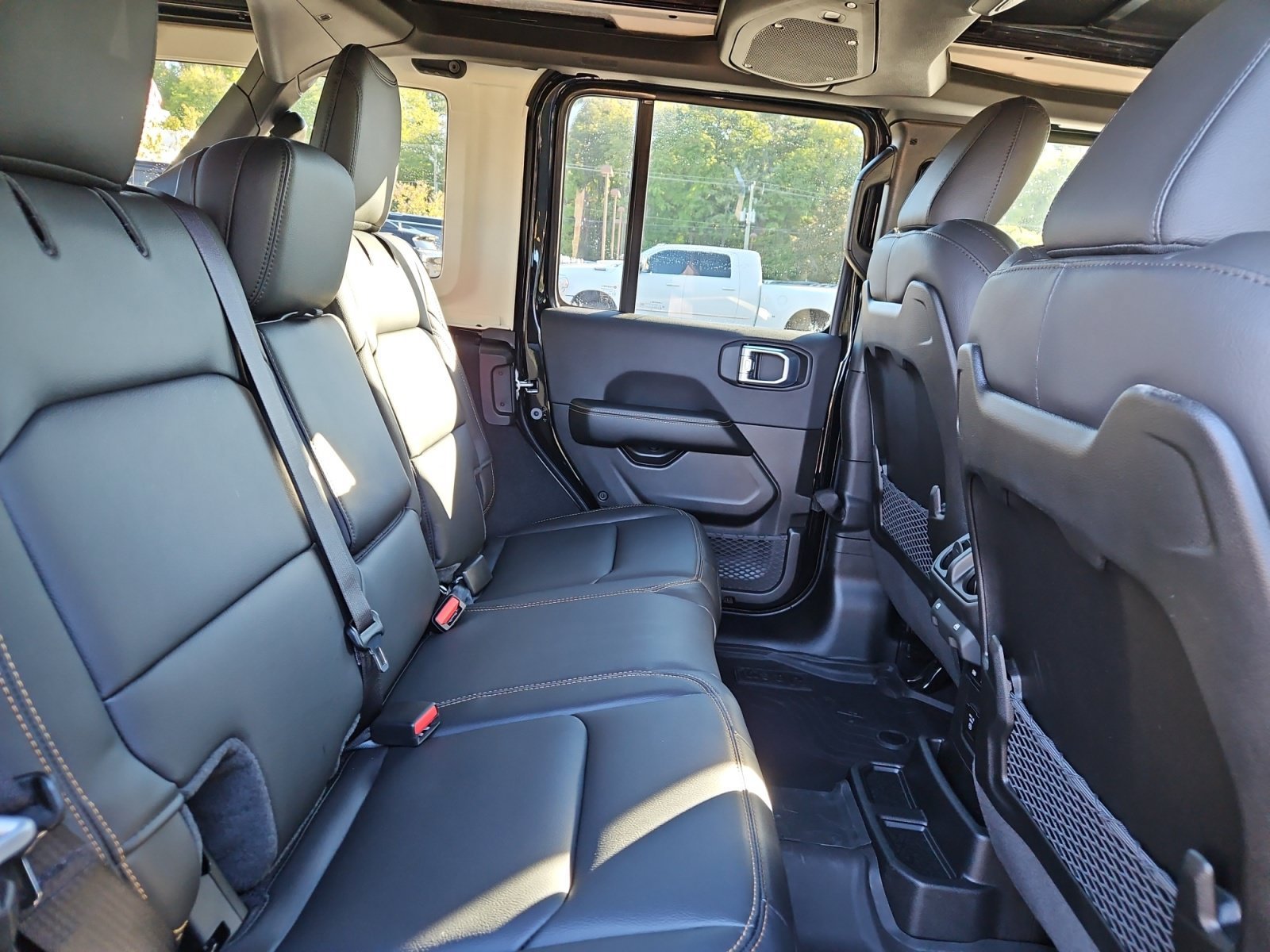 New 2027 Jeep Wrangler Unlimited Sahara AWD/4WD image 17