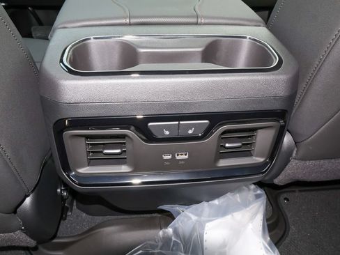 New 2026 GMC Sierra 1500 AT4 w/ AT4 Premium Package AWD/4WD image 10