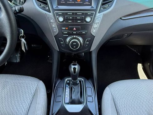 Used 2019 Hyundai Santa Fe XL SE FWD image 33