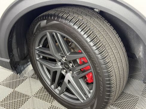 Certified 2025 Ford Explorer ST-Line w/ Premium Package RWD image 36