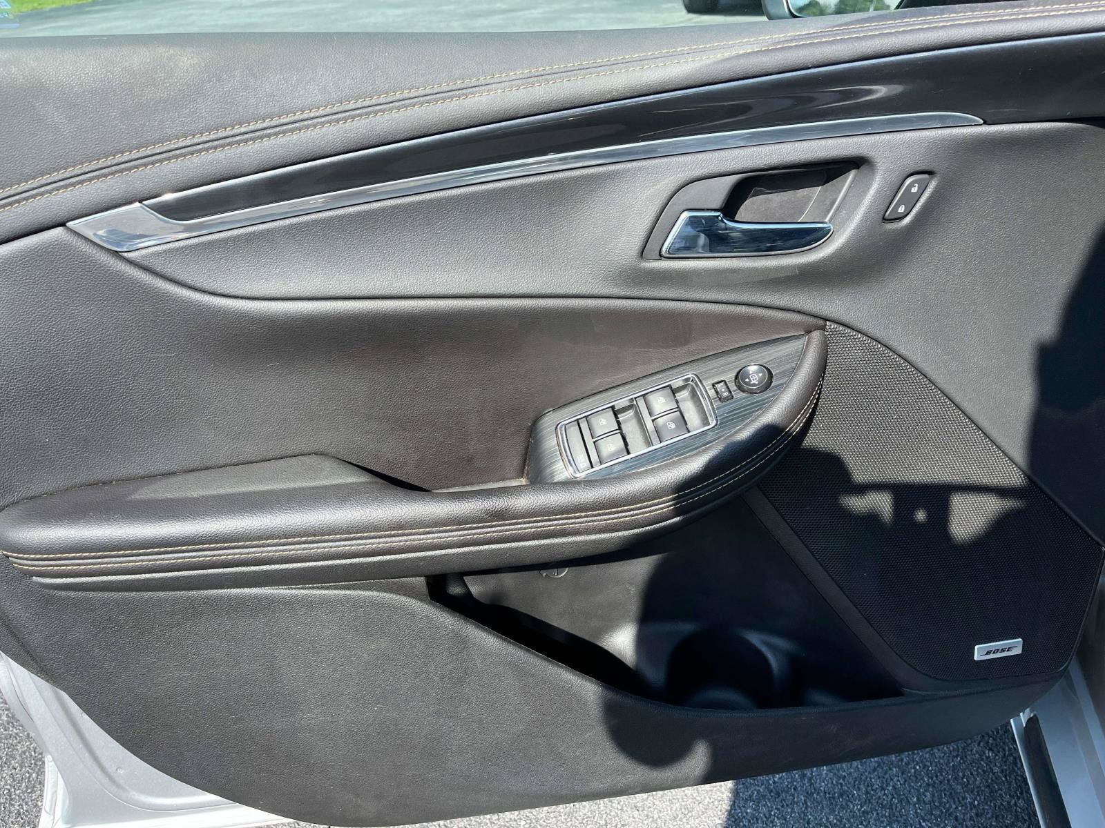 Used 2019 Chevrolet Impala Premier FWD image 25