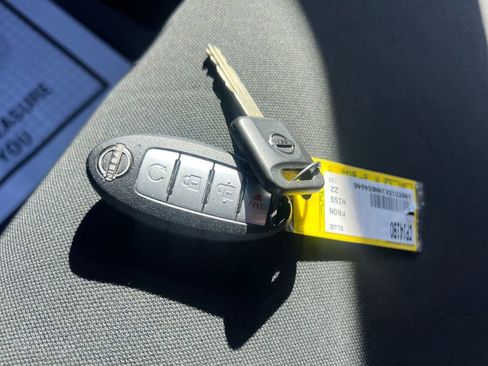 Used 2022 Nissan Frontier PRO-4X image 29