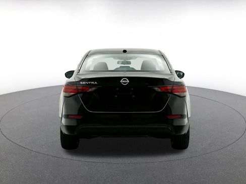 Used 2025 Nissan Sentra SV FWD image 8