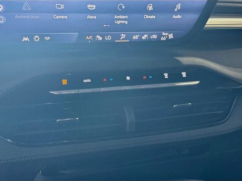 Used 2025 Buick Enclave Preferred FWD image 16
