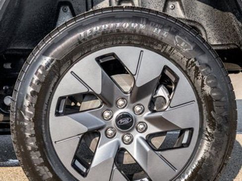 New 2025 Ford F150 Lightning Lariat image 9