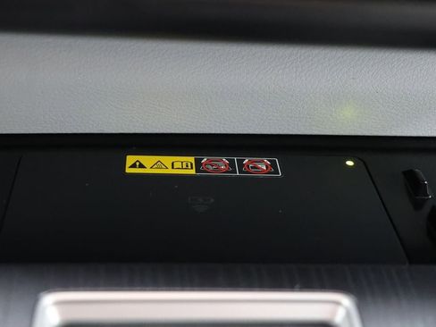 Used 2025 Toyota Sienna LE image 24