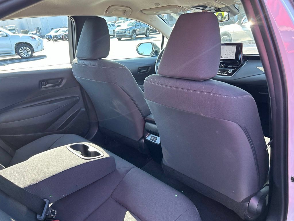 Used 2025 Toyota Corolla LE FWD image 35