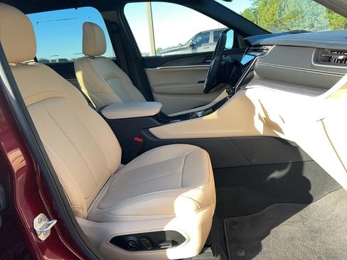 New 2025 Jeep Grand Cherokee L Limited w/ Luxury Tech Group II image 23