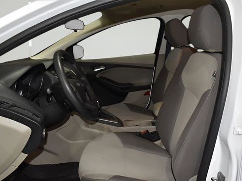 Used 2014 Ford Focus SE FWD image 11