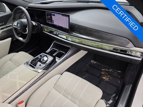 Certified 2023 BMW i7 xDrive60 AWD/4WD image 30