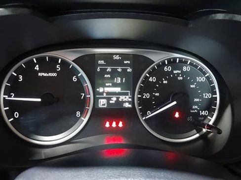 Used 2025 Nissan Versa S w/ Trunk Package FWD image 21