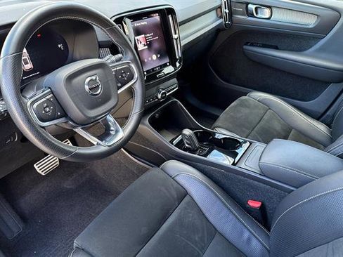 Used 2021 Volvo XC40 P8 Recharge w/ Advanced Package image 9