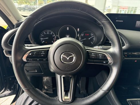 Used 2024 MAZDA MAZDA3 s FWD image 19