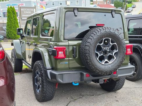 Used 2023 Jeep Wrangler Unlimited Rubicon 4xe w/ Cold Weather Group AWD/4WD image 8