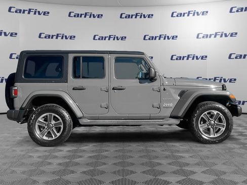 Used 2018 Jeep Wrangler Unlimited Sahara w/ Dual Top Group image 7
