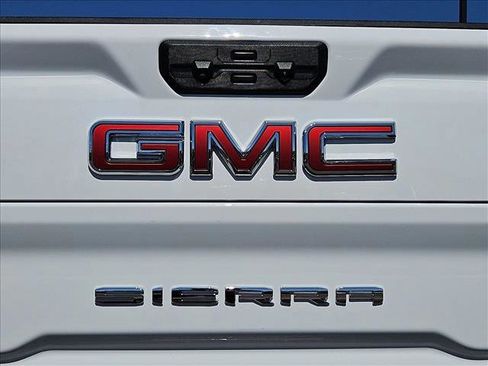 Used 2024 GMC Sierra 2500 AT4 w/ AT4 Premium Plus Package AWD/4WD image 28