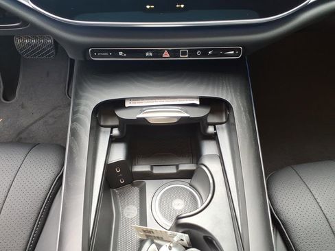 New 2026 Mercedes-Benz E 350 4MATIC Sedan image 24