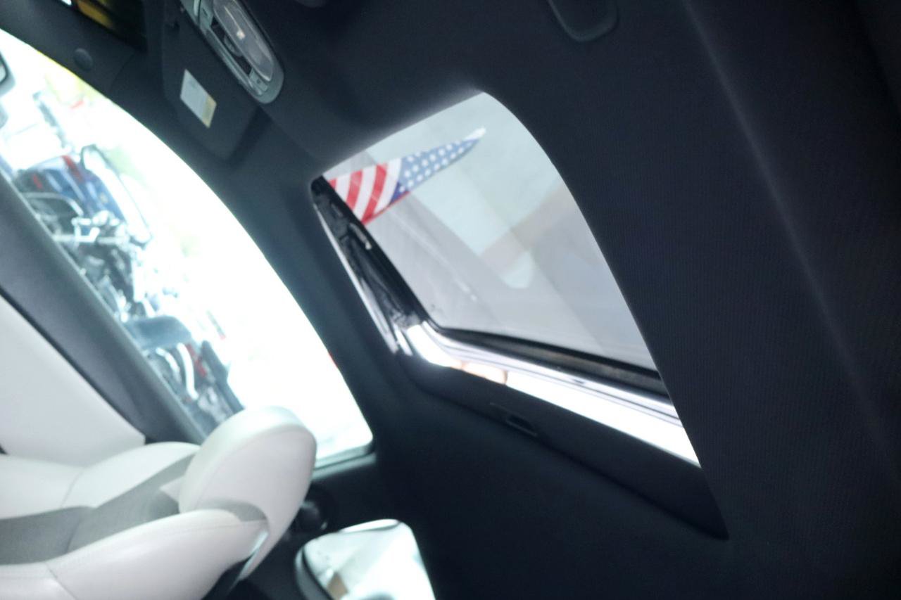 Used 2014 Hyundai Genesis 2.0T RWD image 18