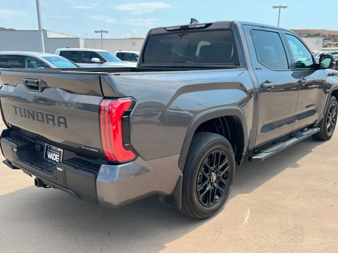 Used 2025 Toyota Tundra Limited AWD/4WD image 5