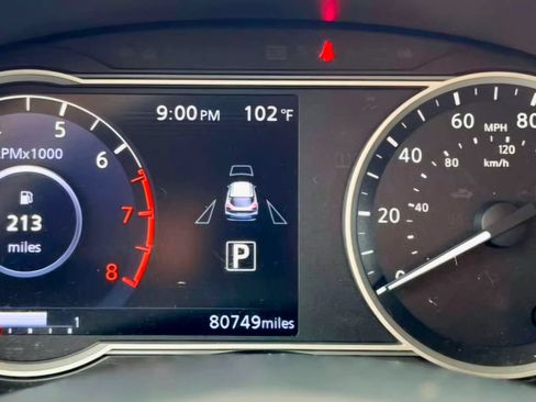 Used 2019 Nissan Kicks SR w/ SR Premium Package FWD image 31
