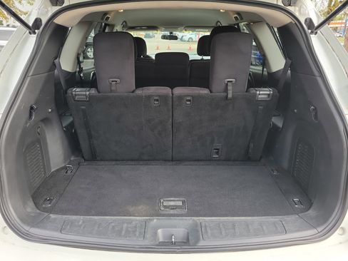 Used 2013 Nissan Pathfinder SV image 14