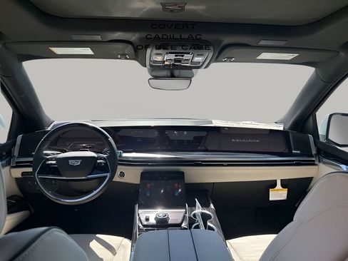 New 2026 Cadillac Escalade ESV Sport w/ Touring Package image 28